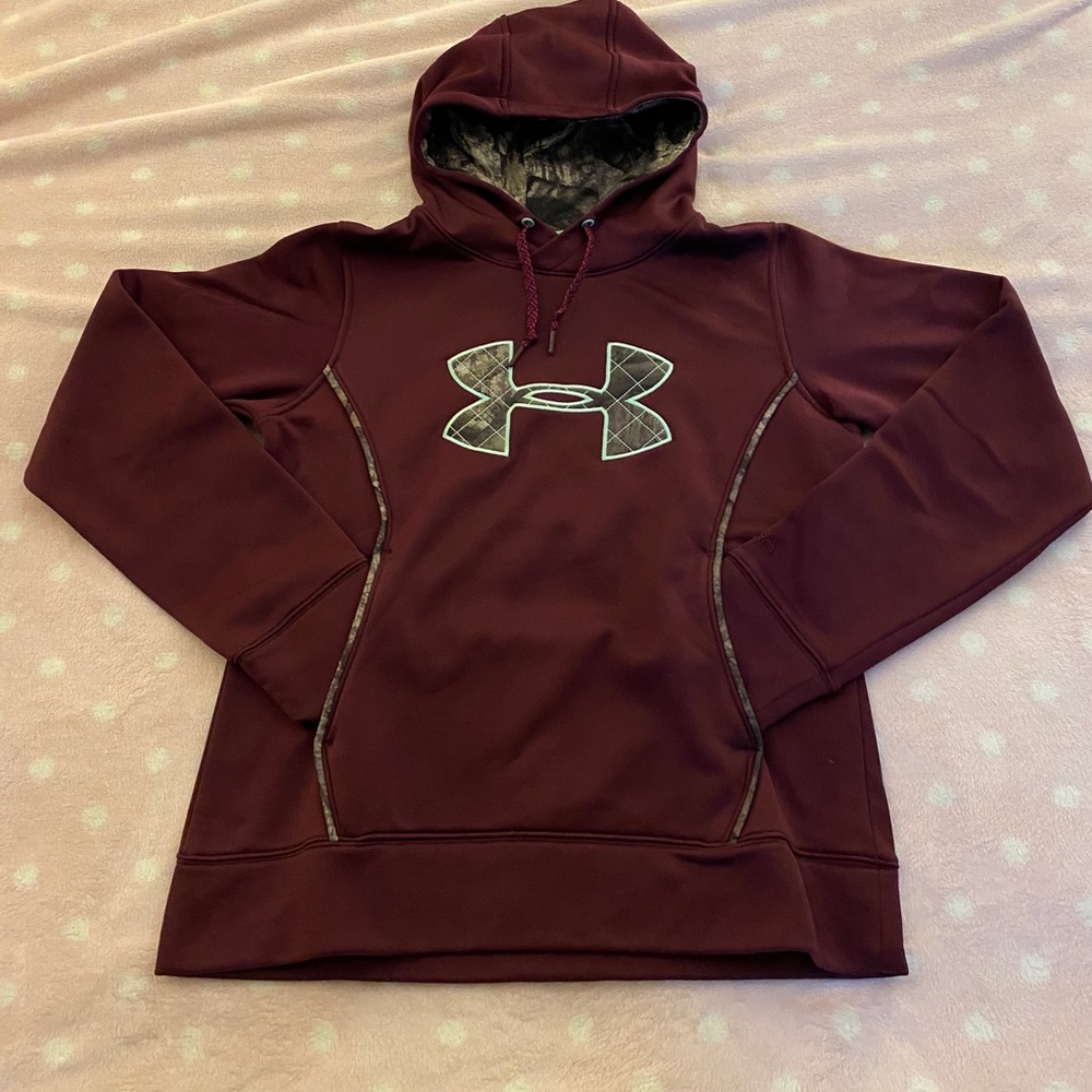 Women’s UA hoodie